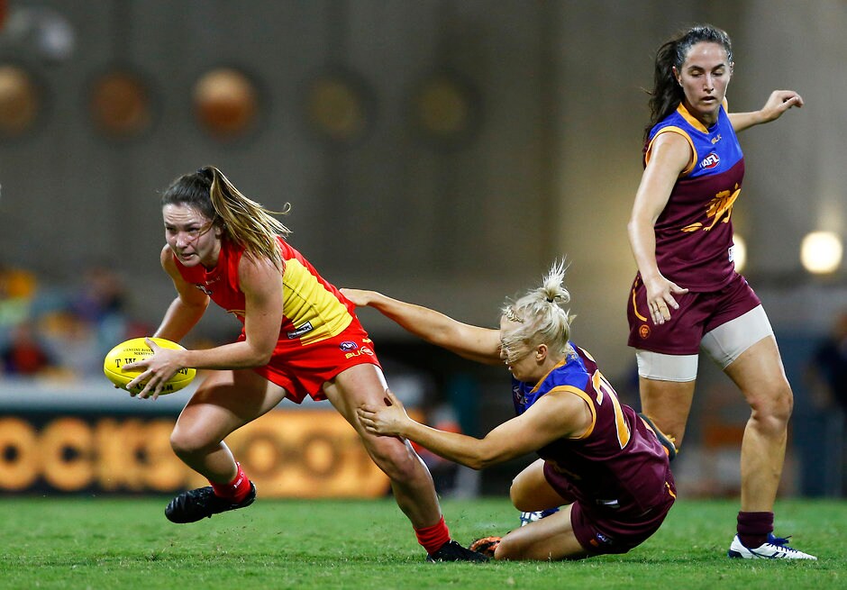 AFL 2016 Rd 04 - Brisbane v Gold Coast BRISBANE, AUSTRALIA - APRIL 16: Womens AFL match between the Brisbane Lions and the Gold Coast Suns at The Gabba, Brisbane on April 16, 2016. (Photo by Jason O'Brien/AFL Media)
